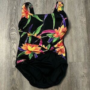 Tropical print, slimming one-piece swimsuit - Size 10